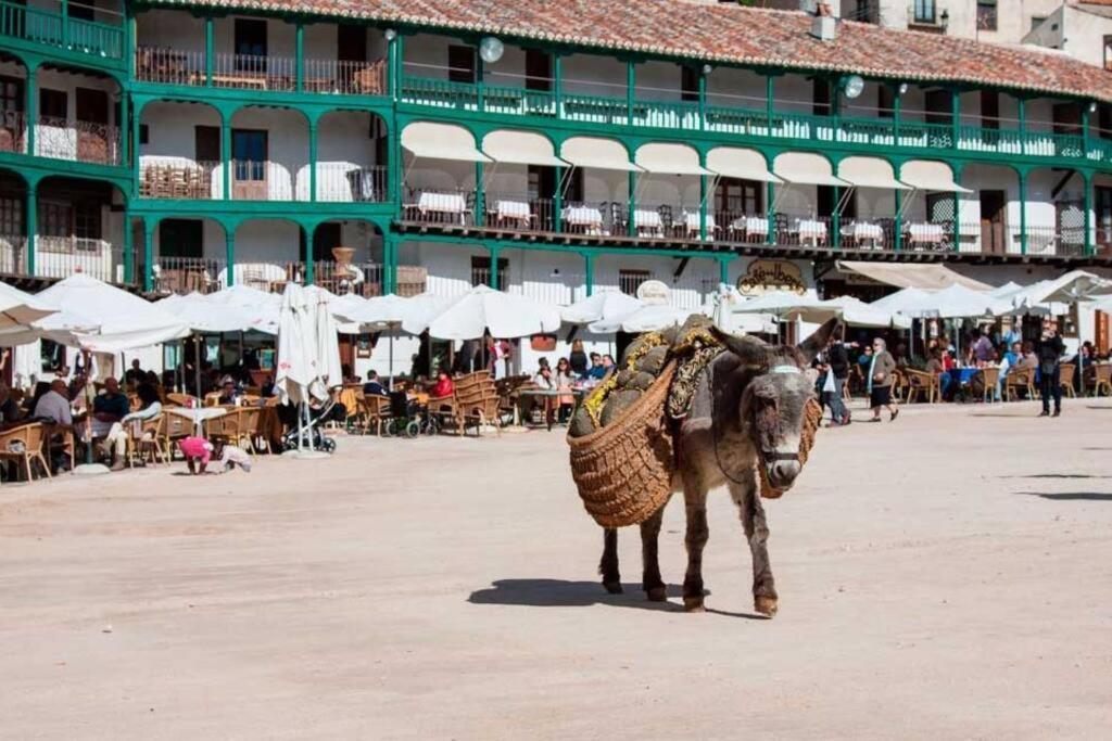 Chinchón Hearts & Ponies Apartamentos Con Piscinas Privadas Cerca De La Warner מראה חיצוני תמונה